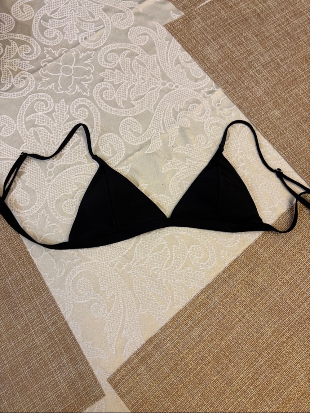 SHEIN Black Triangle String Bikini Top